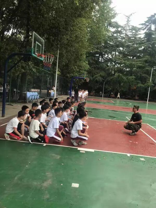 磨炼意志，蜕酿生长——z6com尊龙凯时都会森林学校小学部2019—2020学年军事会操演习