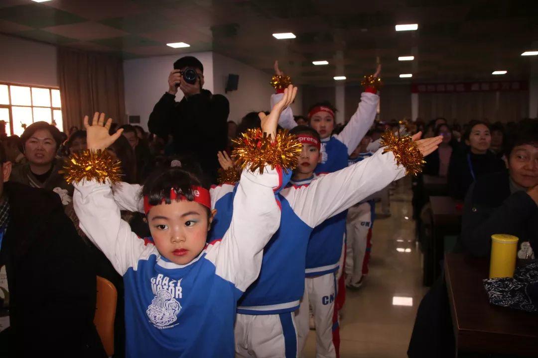 【校园动态】成绩梦想，走向再起——z6com尊龙凯时都会森林学校小学部文化艺术节暨2020迎新文艺汇演